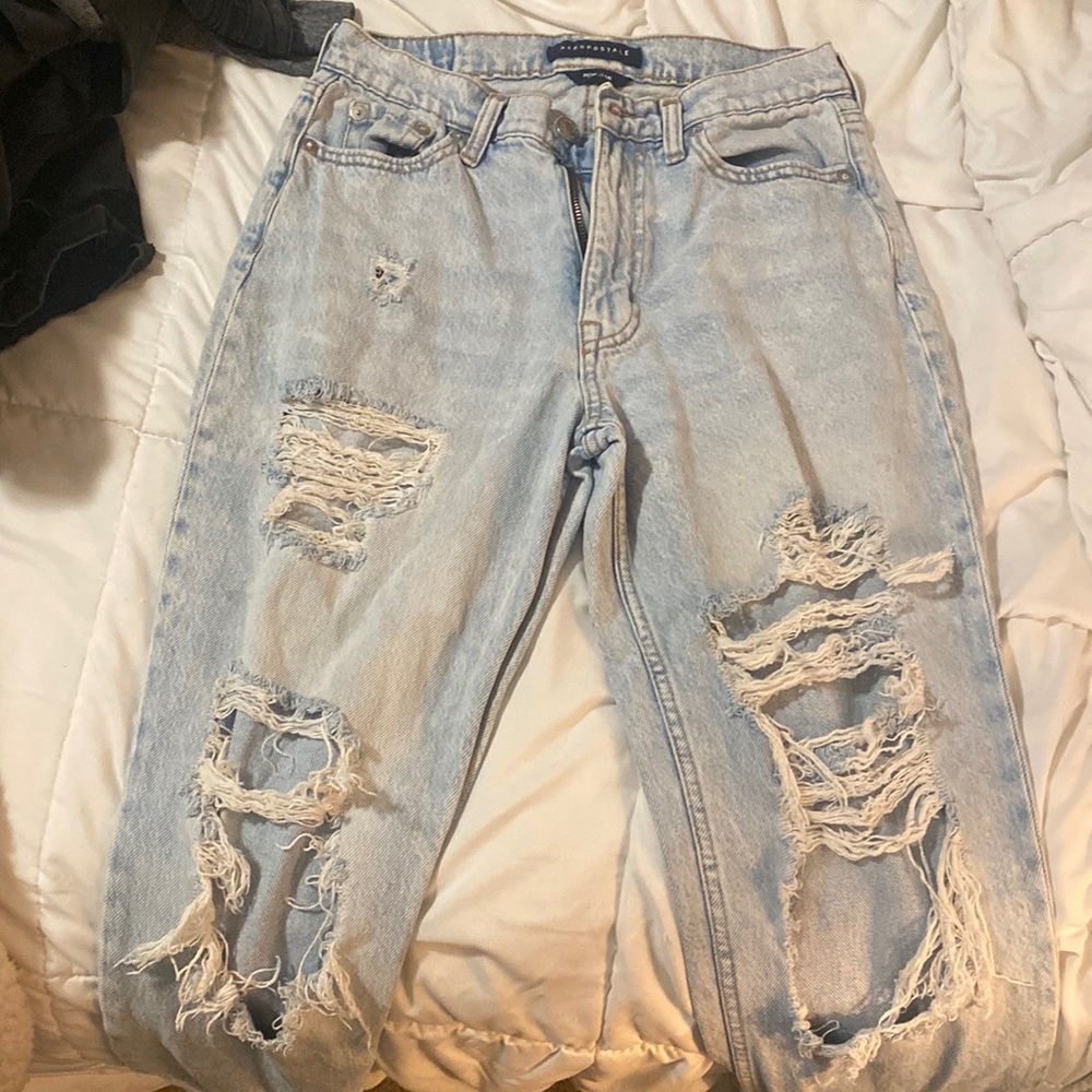 Aeropostale mom jeans ,ripped blue jeans